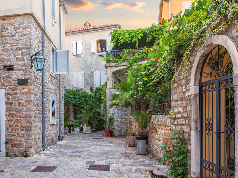 FIRSAT VİZESİZ BAŞTAN BAŞA BALKANLAR A Jet Havayolları ile Vizesiz / Her Çarşamba Kesin Hareket / Seyahat Sağlık Sigortası Hediye Tüm Çevre Gezileri, Ekstra Turlar, Akşam Yemekleri, Balkan Gecesi Dahi