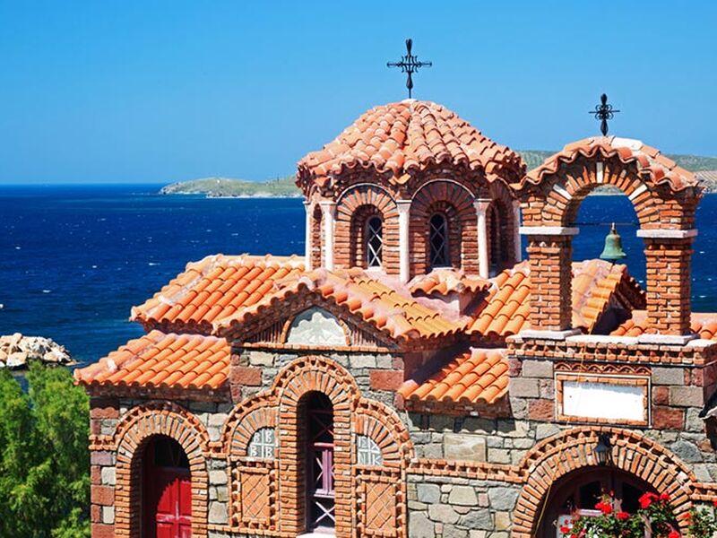 YILBAŞI ÖZEL MİDİLLİ TURU AYVALIK ÇIKIŞ Yeni yılı sıradan bir şehirde değil, denizin karşı kıyısında, Ege’nin ışıkları altında karşılayın.